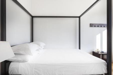 vacaciones pisos alquiler new york pisos apartamentos new york Piso de alquiler en Brooklyn New York diseño decoración interiores alquiler decoración minimalista usa new york brooklyn decoración en blanco cocinas oscuras cocinas modernas blog decoración nórdica 