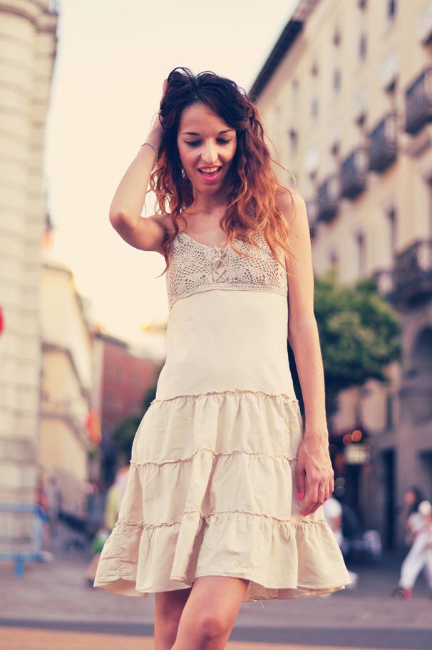 VESTIDO + SANDALIAS DE FLECOS