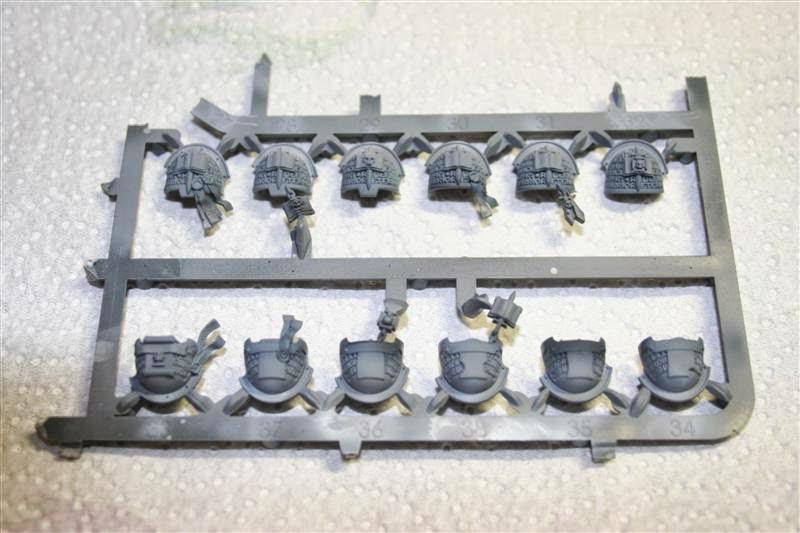 Cómo pintar una escuadra de Paladines de los Caballeros Grises. Primera parte.