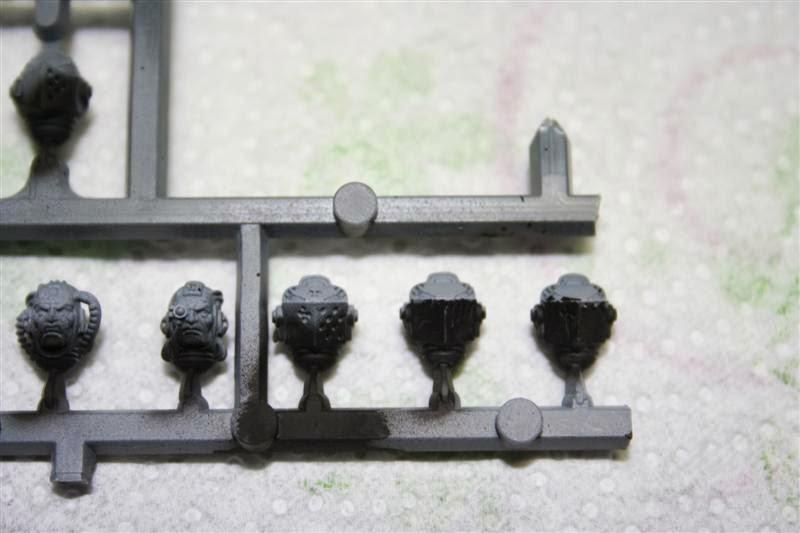 Cómo pintar una escuadra de Paladines de los Caballeros Grises. Primera parte.