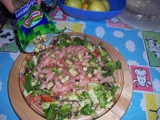 ENSALADA TEMPLADA DE BACON Y QUESO