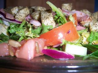 ENSALADA TEMPLADA DE BACON Y QUESO