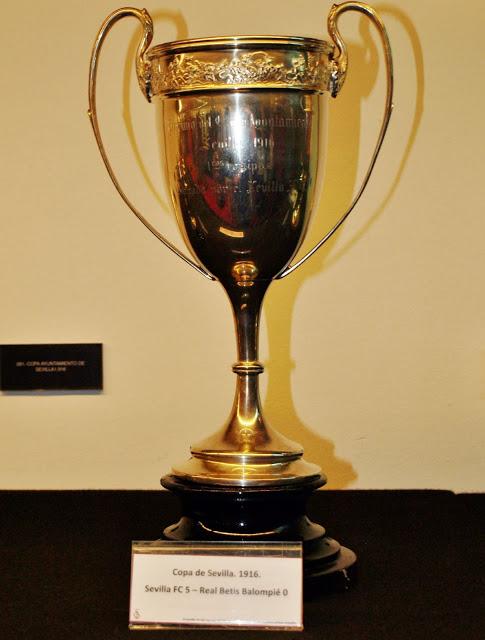 La Sala de Trofeos del Sánchez Pizjuán (3)