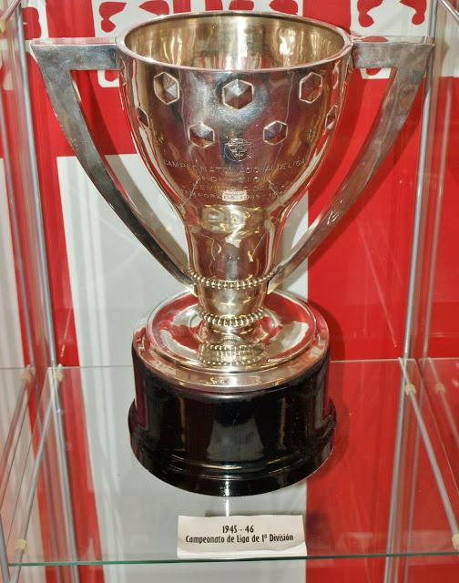 La Sala de Trofeos del Sánchez Pizjuán (2)