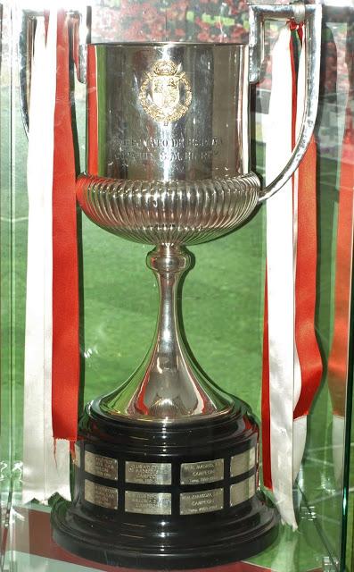 La Sala de Trofeos del Sánchez Pizjuán (2)