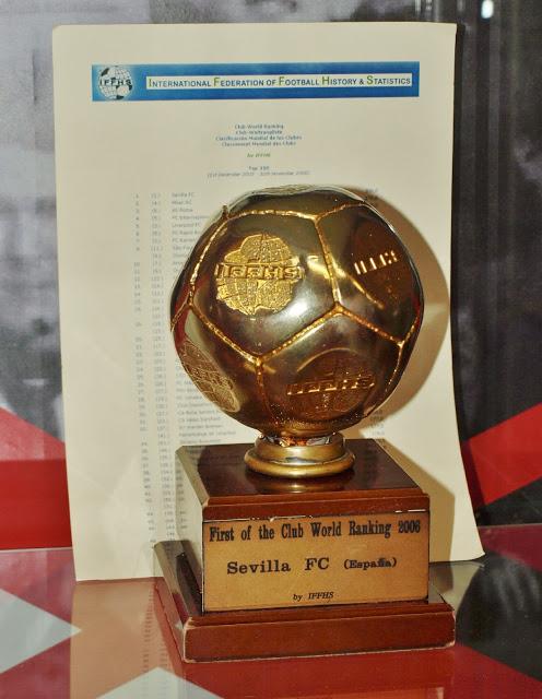 La Sala de Trofeos del Sánchez Pizjuán (2)