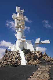 Isla de Lanzarote (Islas Canarias). Un recorrido turístico por la magia de César Manrique