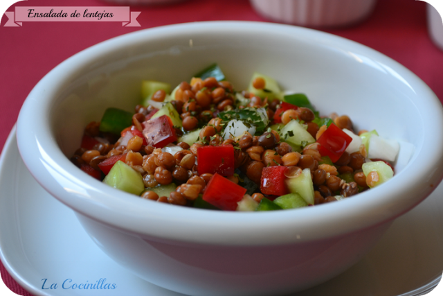 Ensalada de lentejas con piriñaca