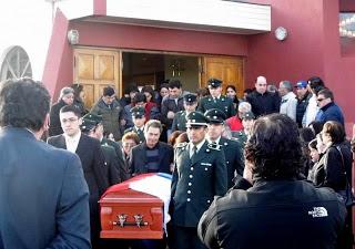 MASIVA DESPEDIDA A GENDARME Y EX DEPORTISTA NATALINO