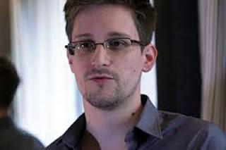 Snowden hizo solicitud formal de asilo a Venezuela.