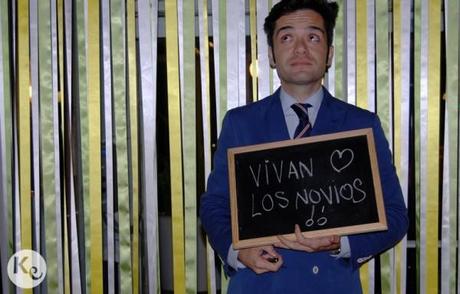 DIY. Ribbon backdrop