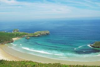 De Torimbia a Gulpiyuri: un sendero entre playas