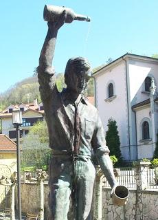 Mieres: un castillete en el Camino