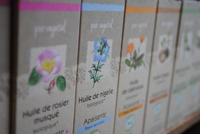 Laboratoire du Haut-Ségala: Aceites puros y aguas florales del sur de Francia.