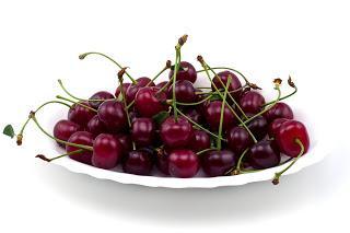 bizcocho, bizcocho casero, cake, bizcocho de frutas, postres, recetas de postres, yummy recipes, cerezas, uva, humor, curiosidades, recetas caseras, recetas originales