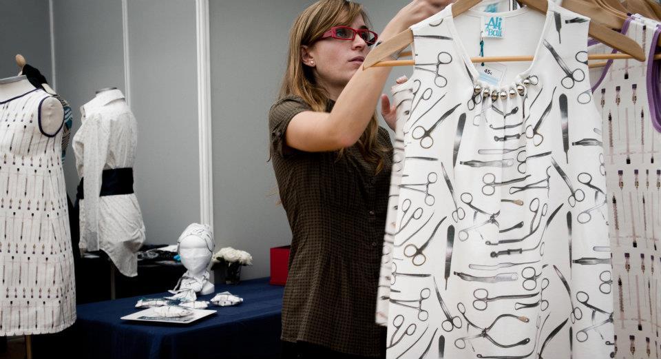 kilikahechoamano_alidebali_moda