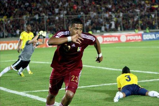 El venezolano Rondón desestima los rumores que lo vinculan con el Manchester City