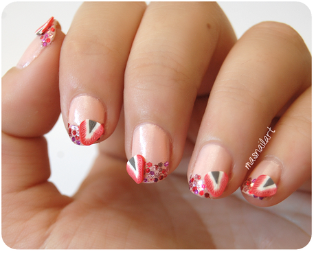 NOTD: Uñas de batido de fresa con fimo y glitter. NOTD: Uñas de batido de fresa con fimo y glitter.