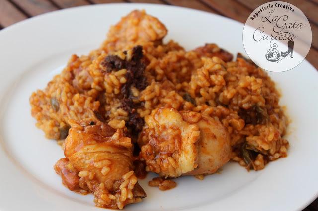 ARROZ CAMPERO CON POLLO, CHORIZO Y MORCILLA