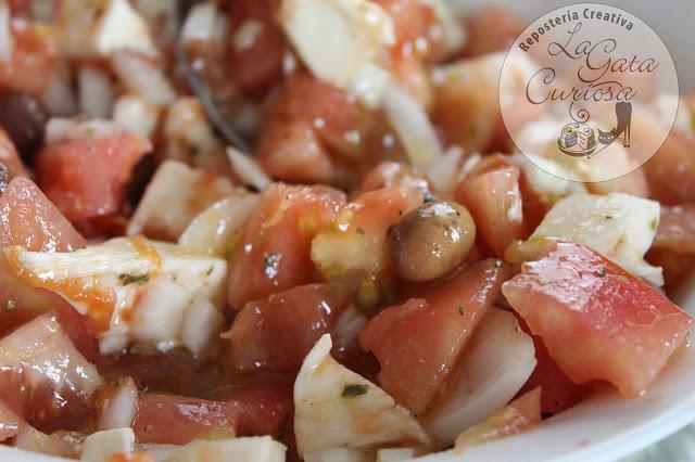 ENSALADA DE TOMATE Y MOZARELLA FRESCA