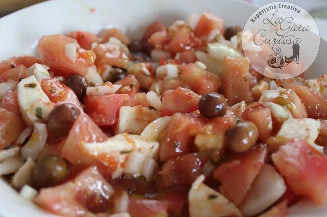 ENSALADA DE TOMATE Y MOZARELLA FRESCA