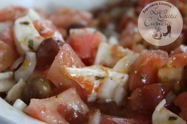 ENSALADA DE TOMATE Y MOZARELLA FRESCA