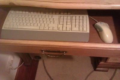 ♥ ♥ ♥ UN CAJON CONVERTIDO EN BANDEJA EXTRAIBLE