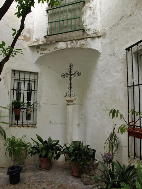 La Plaza de la Escuela de Cristo (5): la Cruz.