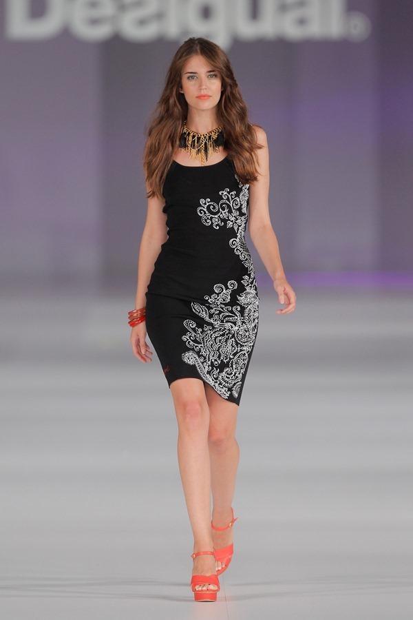 The Stylistbook - Desigual 160