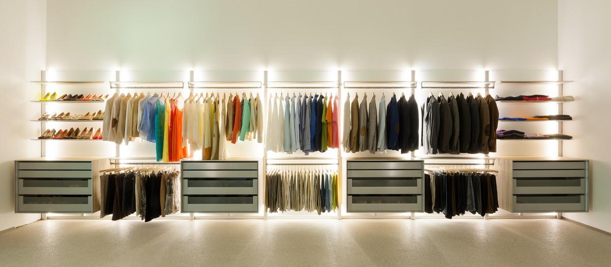 DRESSWALL: un original armario creado por ANYWAYdoors