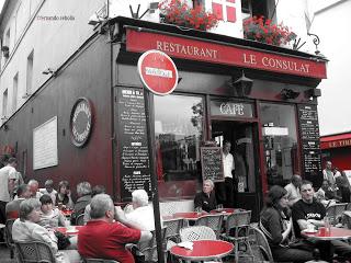 Café en Montmatre, París, Polidas chamineras