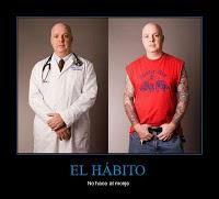 Parafernalia e imagen de un esotérico.