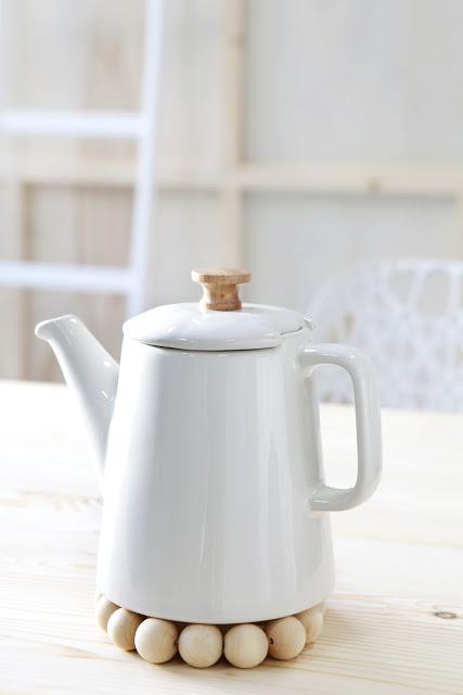 BOLAS DE MADERA / WOODEN BALLS