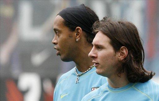 Messi reconoce que Ronaldinho fue clave en su adaptación al primer equipo