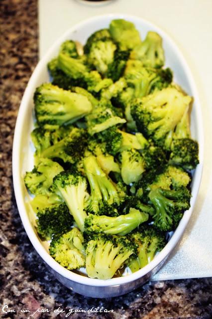 Tofu en salsa con brócoli