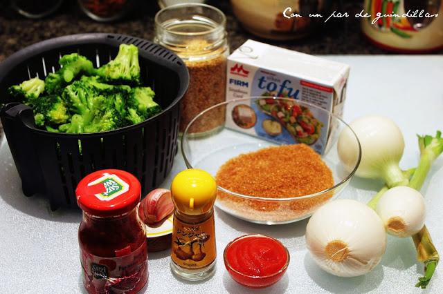 Tofu en salsa con brócoli