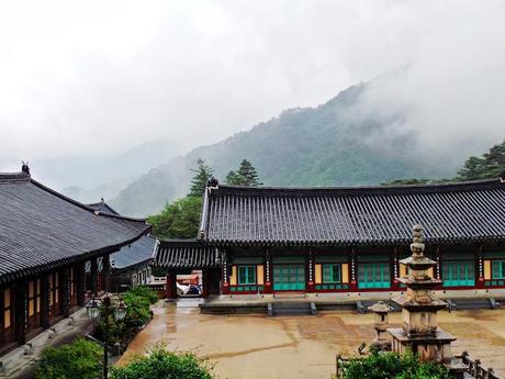 Templo Haeinsa. Experiencia en un templo budista coreano. Templo Haeinsa. Experiencia en un templo budista coreano.