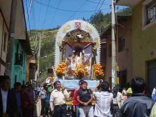 VENERADA IMAGEN DEL CRISTO DE MAYO DE HUARIACA-PASCO