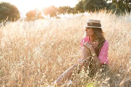 cristina blanco, fashion bloggers, spain fashion bloggers, OUTFITS, bdba, shorts seda verde caza, camisa fluor, canotier, bohochic hat, bohochic tocados, steve by steven madden, mini chic, lacambra, dime que me quieres, adamarina, Aristocrazy, Michael Kors, 