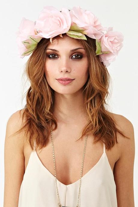 inspiration, flower crowns, brides, rustic wedding, novias, coronas de flores, invitadas con flores, flores para la cabeza, bohochic tocados, cristina blanco, guia de estilo blog, fashion bloggers