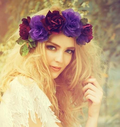 inspiration, flower crowns, brides, rustic wedding, novias, coronas de flores, invitadas con flores, flores para la cabeza, bohochic tocados, cristina blanco, guia de estilo blog, fashion bloggers