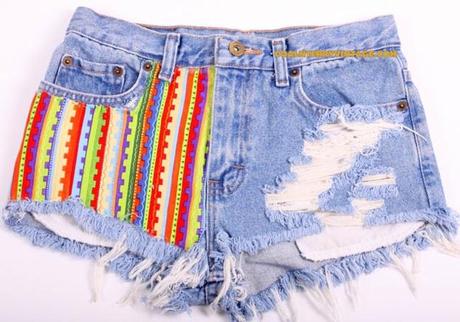 inspiration, denim shorts, ripped jeans, studded jeans, coalnterry vintage, festival looks, alessandra ambrosio, 