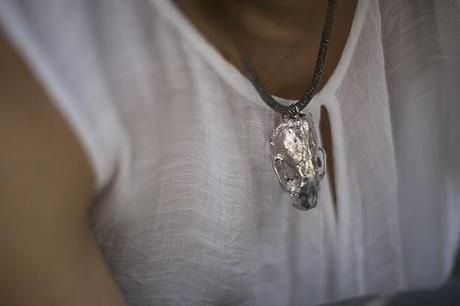 SPLASH! Bye bye skinny jeans... OUTFITS, maje, skinny jeans, elena estaun, hakei, bolsito plata zara, jimmy choo & hm, sandalias planas joya plata