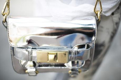 SPLASH! Bye bye skinny jeans... OUTFITS, maje, skinny jeans, elena estaun, hakei, bolsito plata zara, jimmy choo & hm, sandalias planas joya plata