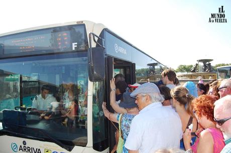Rutas de autobús en Malta Bus iniciando ruta en La Valletta.