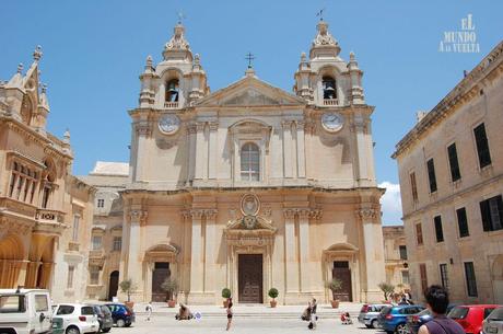 Rutas de autobús en Malta Mdina Cathedral