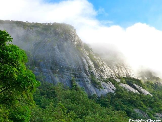 Bajando Adams Peak 