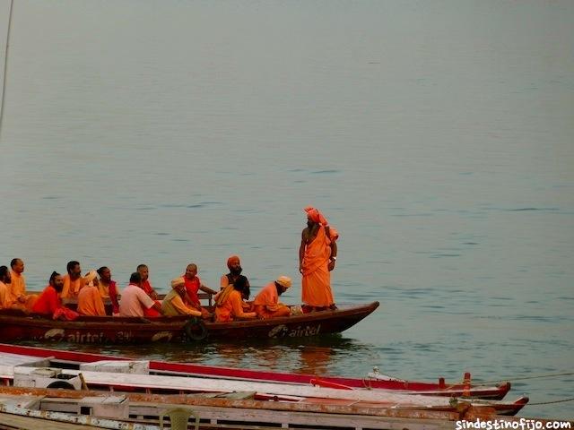 Barca en el Ganges