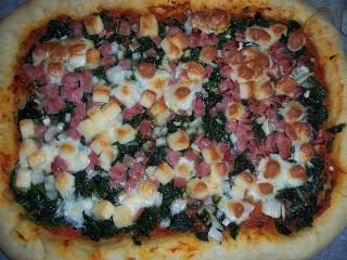 PIZZA ESPECIAL DE ESPINACAS CON QUESO DE CABRA PIZZA ESPECIAL DE ESPINACAS CON QUESO DE CABRA