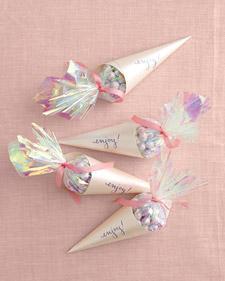 En una boda a la salida que preferís ¿arroz o confetti? En una boda a la salida que preferís ¿arroz o confetti?